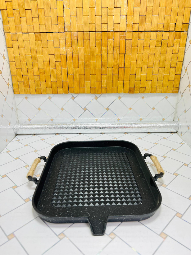 تابه گریل گرانیتی ضخیم مستطیل شکل بههمراه لیسک