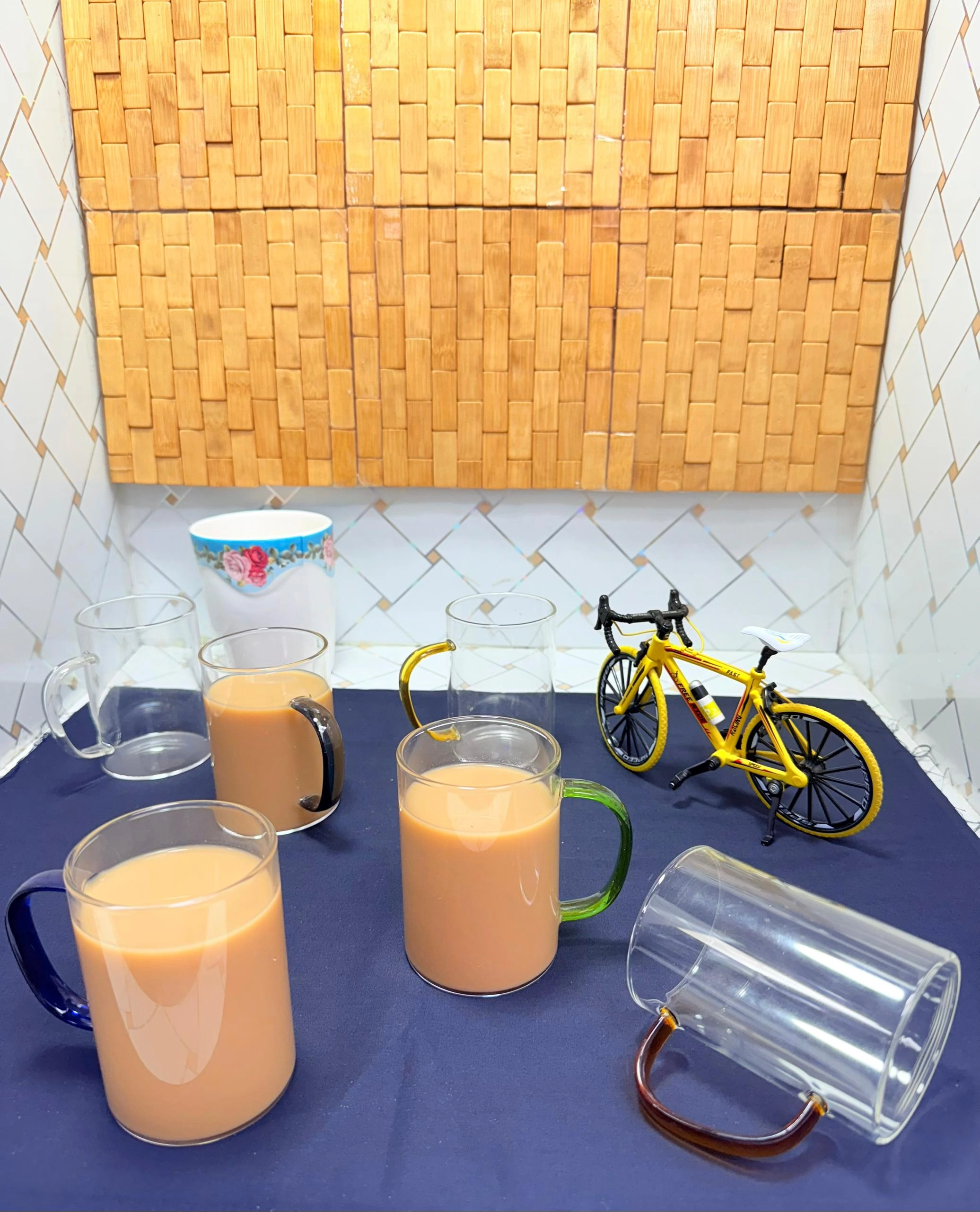لیوان پیرکس دسته رنگی 6 عددی