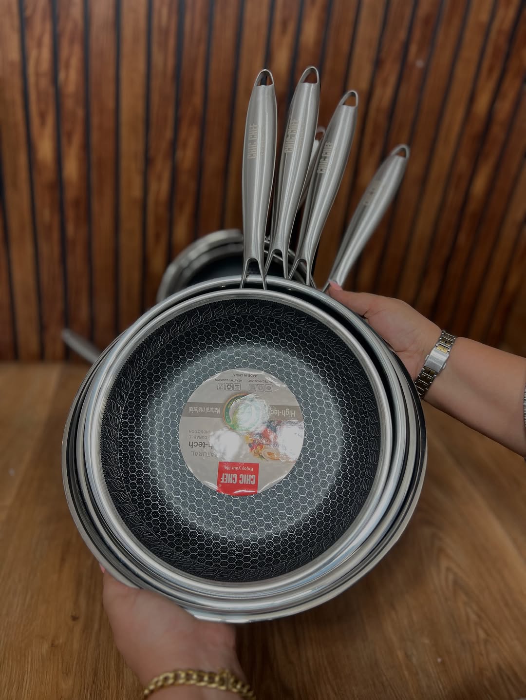 ماهیتابه لیزری کف زنبوری 4 لایه ضخیم استیل 304 ضد زنگ کاملا نچسب