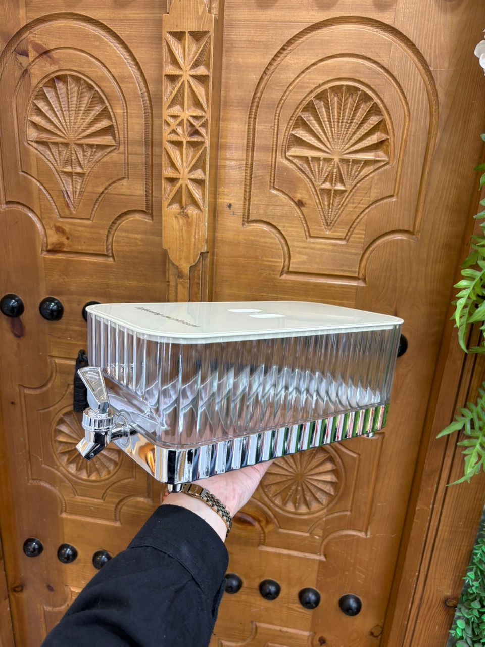 کلمن یخچالی جنس اکرولیک  دارای شیر استیل